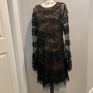 NWT Vera Wang Ruffled dress